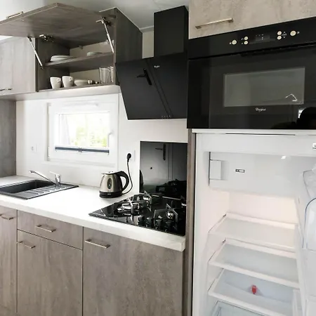 Курортный комплекс Golden &