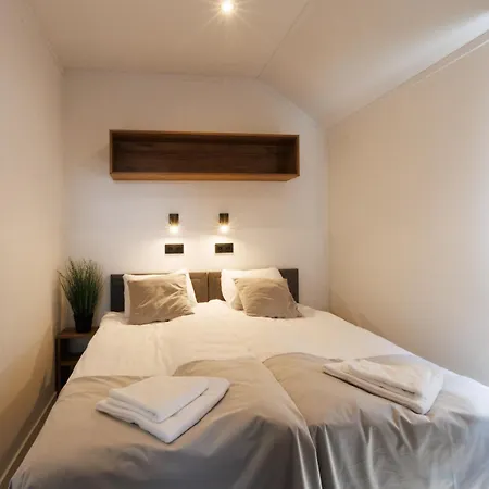 Golden & Курортный комплекс Лазы