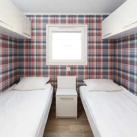 Курортный комплекс Golden &