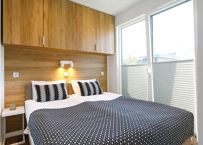 Golden & Resort Lazy (West Pomeranian)